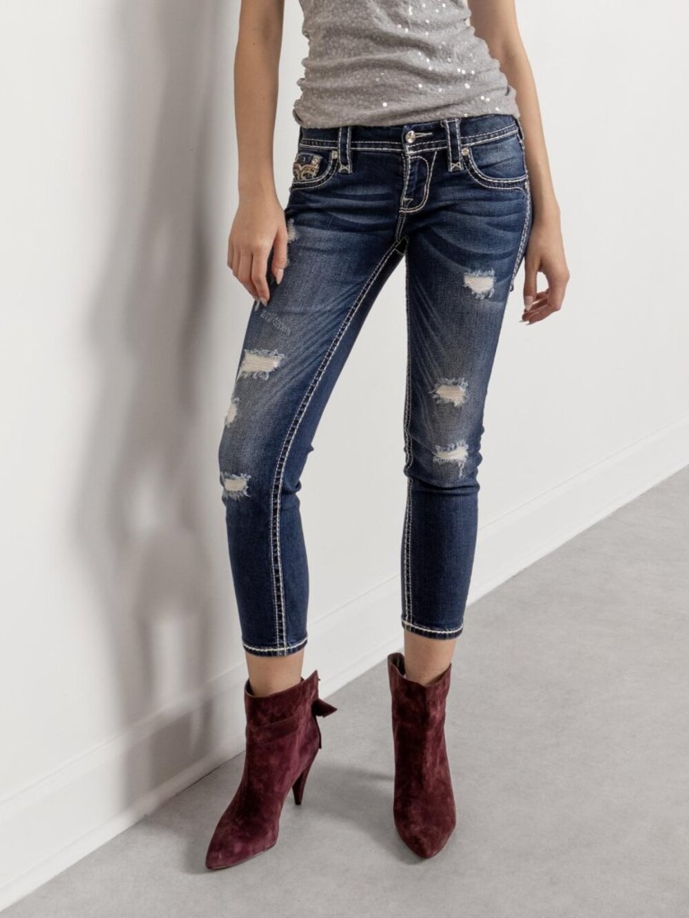 Y2K Rock Revival Capri Jeans, Low Rise Sequin Embellished / 24